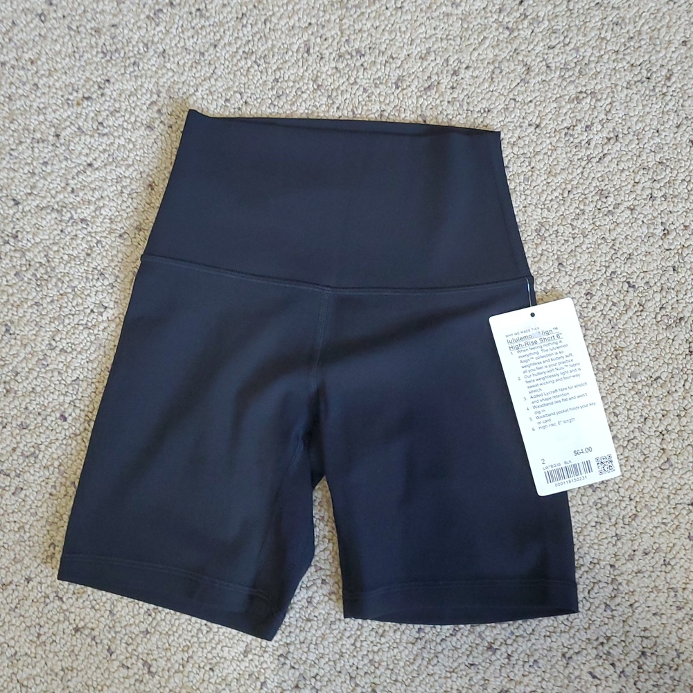 NWT Lululemon Align HR Black Shorts 6in sz 2